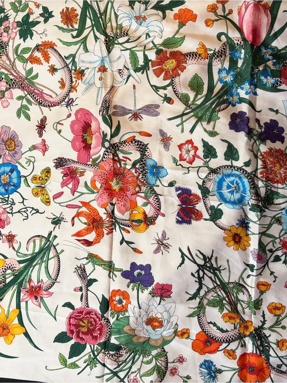Gucci Flora Snake 100% Silk Scarf - Picture 8 of 16